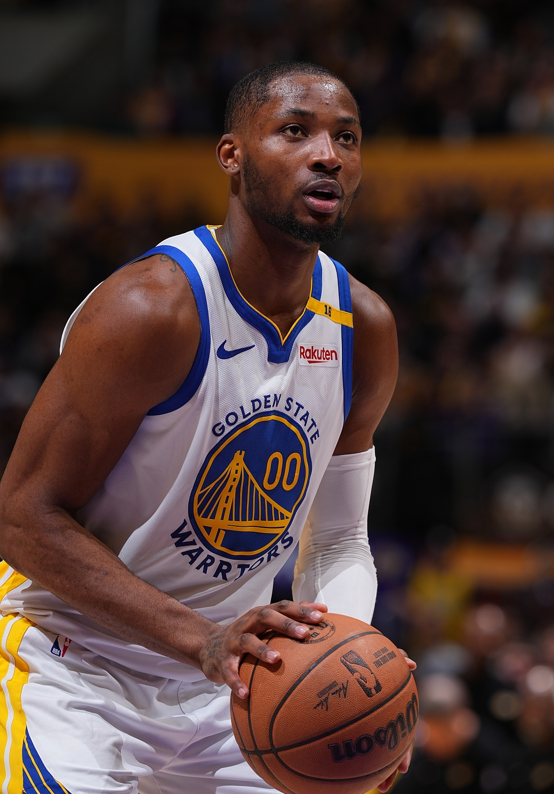 包含这也行？金州勇士绝杀压哨备战NBA季后赛关键时刻广东宏远复出首秀，赛前广厦男篮备战亚冠的词条